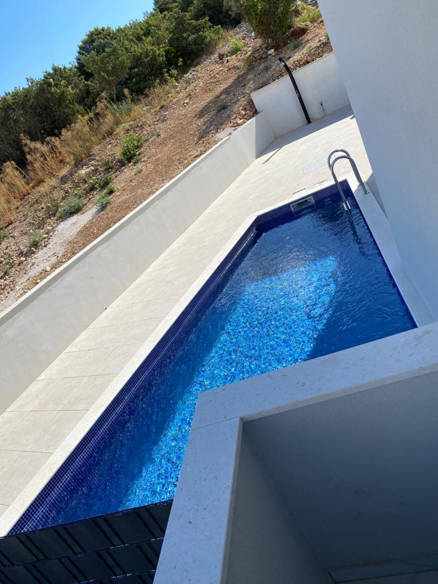 Betty's Luxus - 2 Pools Apartment *